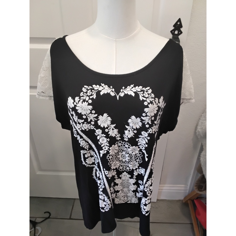 Carol Rose Womens XL Black White Floral Graphic Lace Back Short Sleeve Top